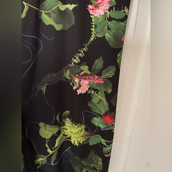 Babaton Floral Wrap Dress - Picture 6 of 8